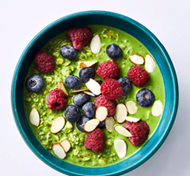 Overnight matcha oats with berries