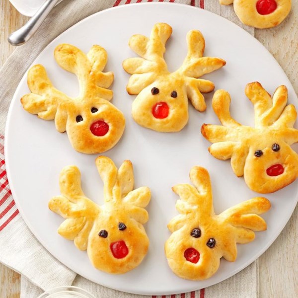 Overnight reindeer rolls