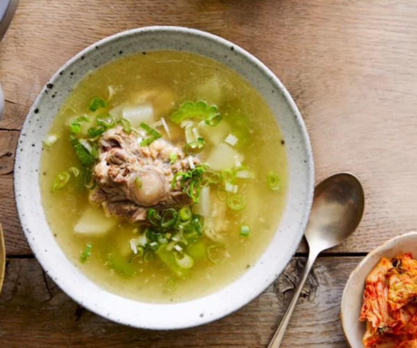 Oxtail & bitter melon soup (Yeo joo ggori tang)