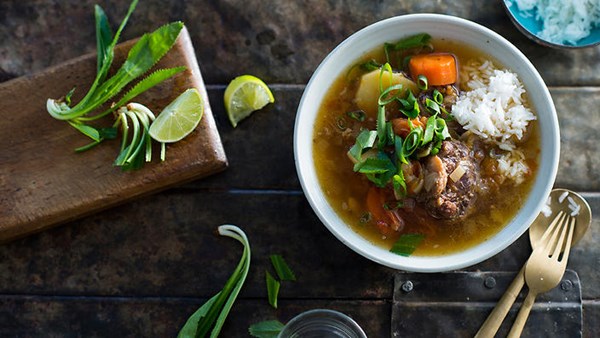 Oxtail soup (Soup hang wuao)