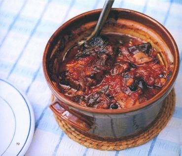 Oxtail with cider, prunes and beans