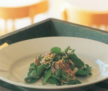 Oyster salad with snow peas and horseradish dressing