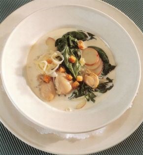 Oyster-spinach chowder