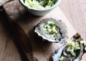 Oysters with apple and shallot vinegar