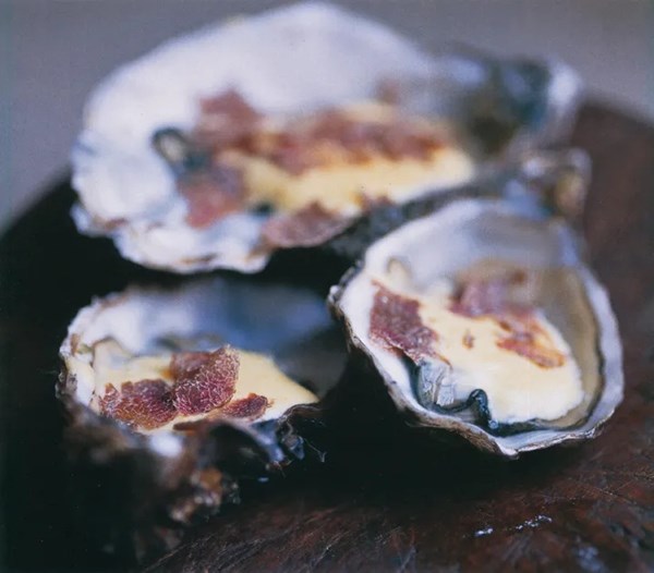 Oysters with zabaglione and white truffle (Ostriche con zabaglione e tartufo biano)