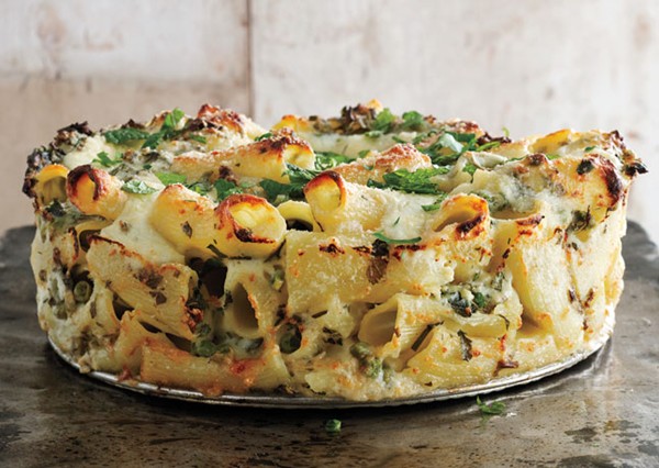 Paccheri and cheese with peas and mint