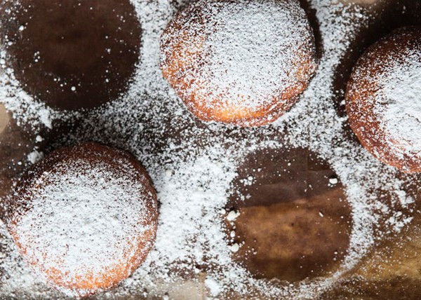 Pączki with prune butter