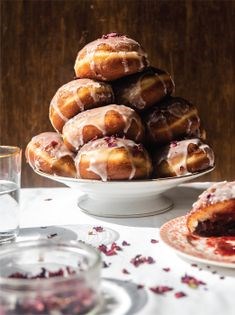Pączki with rose petal preserves and lemon glaze (Pączki z konfiturą różaną i cytrynowym lukrem)