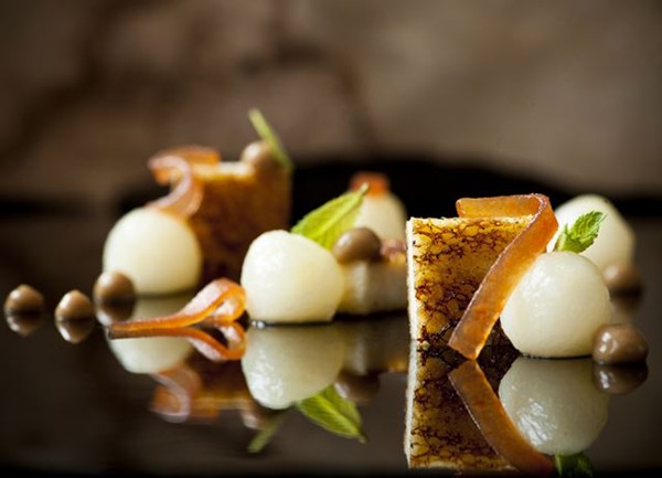 Pain perdu with coffee, pears and quince