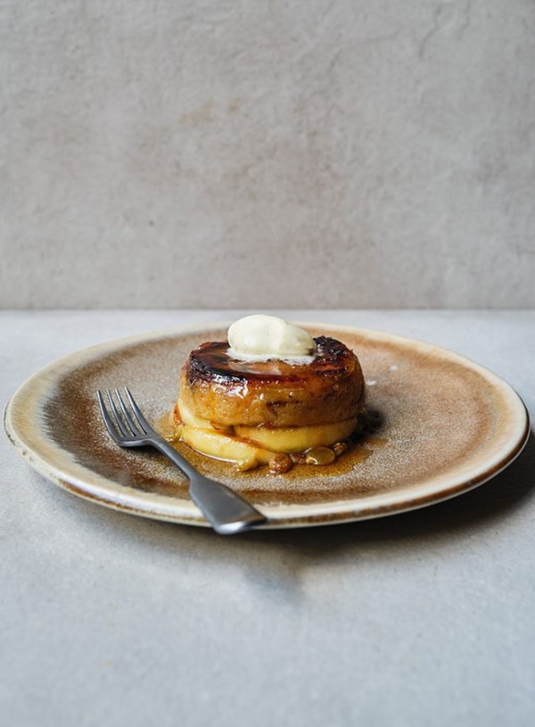 Pain perdu with piloncillo fruits