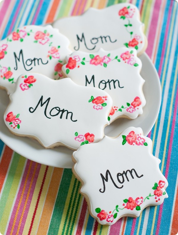 Painted rose cookies