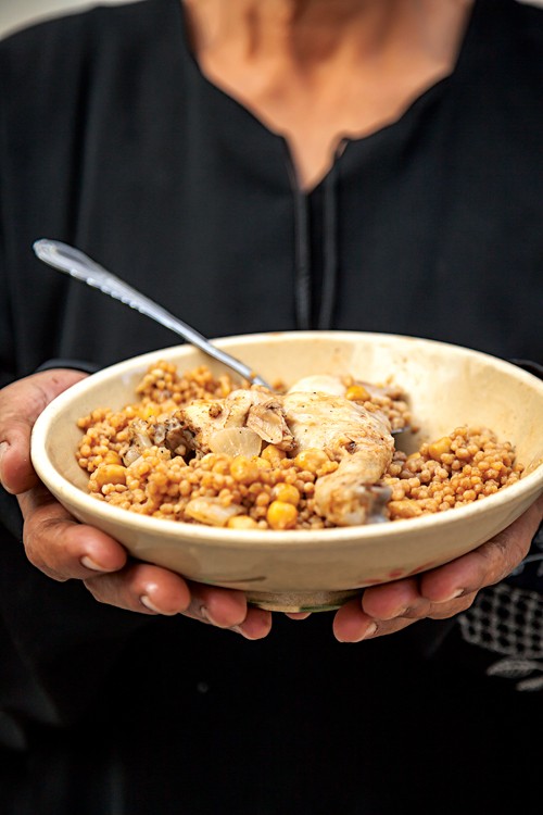 Palestinian couscous with chicken and chickpeas (Maftoul)