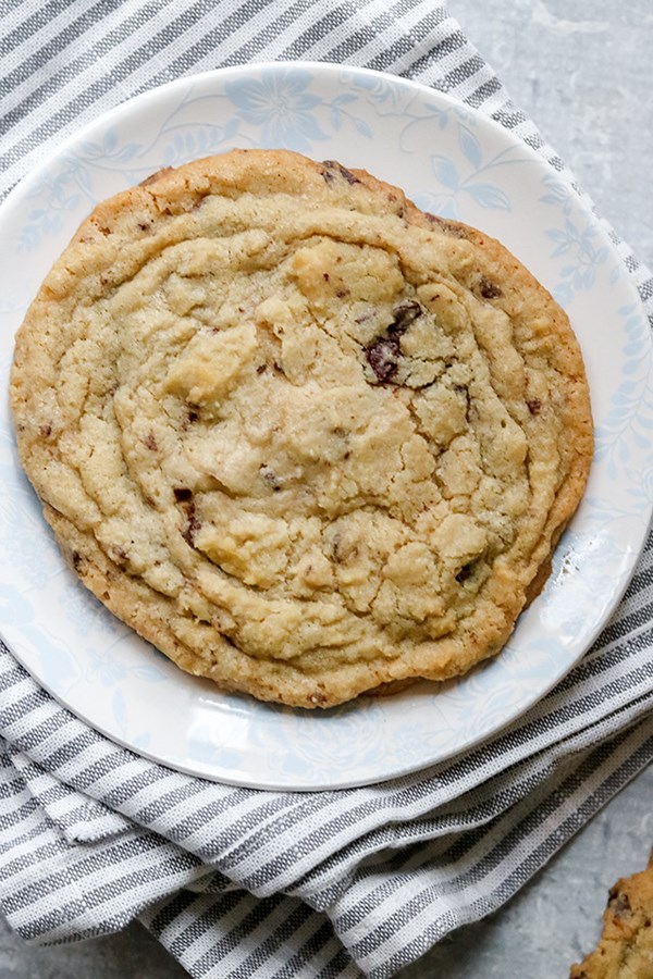 Pan-banging chocolate chip cookies