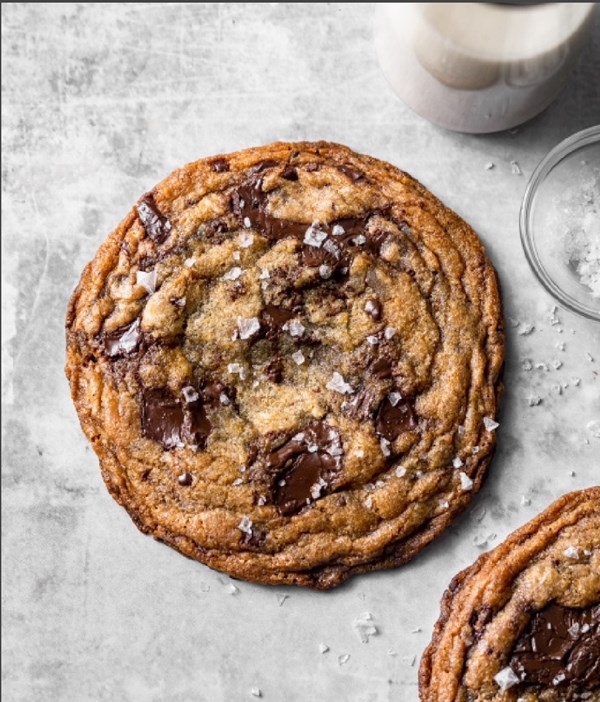 Pan-banging chocolate chunk cookies for two