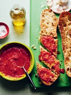 Pan con tomate