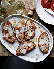 Pan con tomate with Garrotxa cheese
