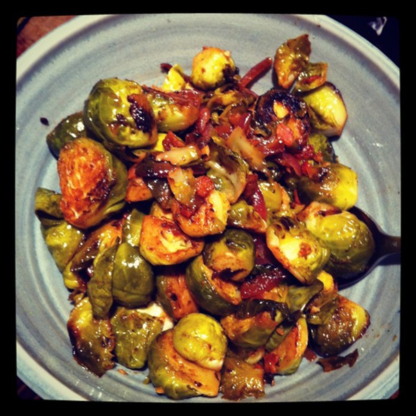 Pan-fried Brussels sprouts with bacon, garlic and mustard