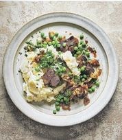 Pan-fried chicken livers with balsamic dressing
