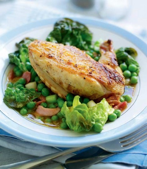 Pan-fried chicken with peas, bacon and lettuce