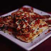 Pan-fried halloumi with chilli