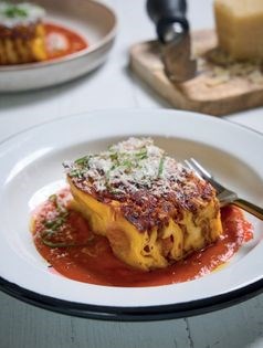 Pan-fried lasagna (Lasagna alla Bolognese arrostita in padella)