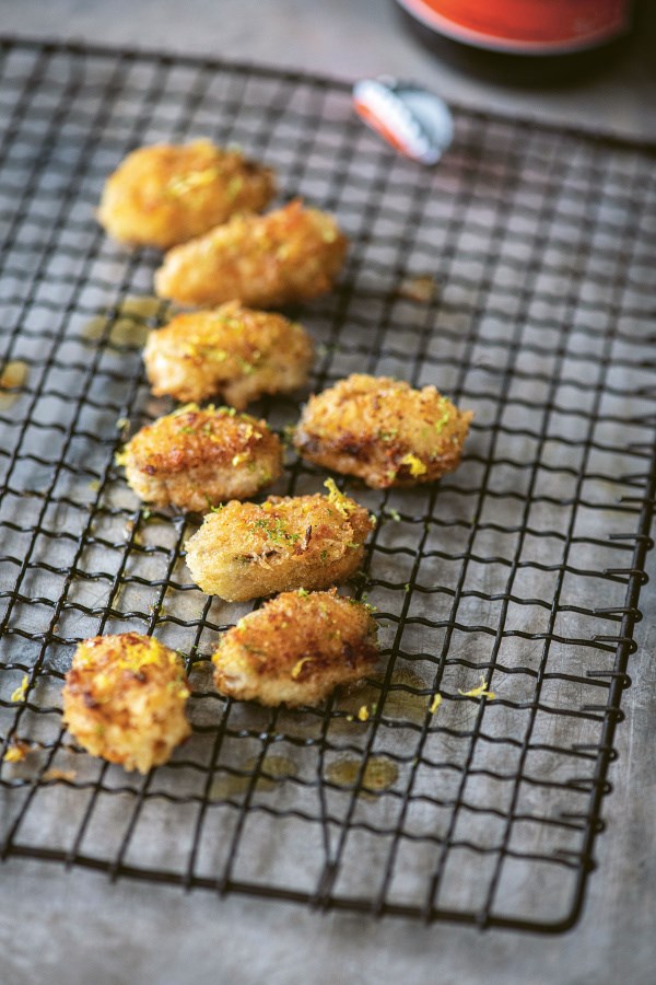 Pan-fried mussels, citrus, chili