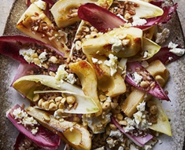 Pan-fried pears with chicory & feta