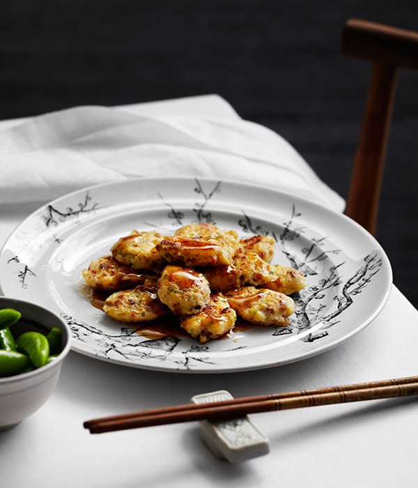 Pan-fried pei pa tofu with Chinese sausage and prawns (Heung jin pei pa doufu)