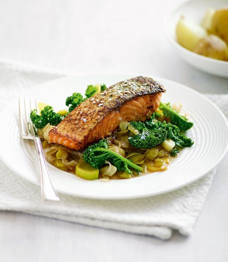 Pan-fried salmon with sweet-and-sour leeks