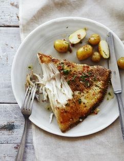 Pan-fried skate wings with chilli-lime butter