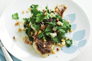 Pan-fried snapper with parsley & feta salad