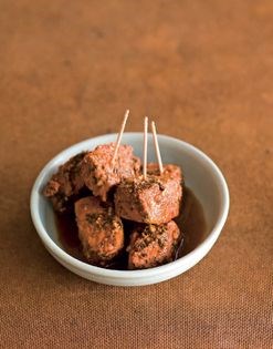Pan fried tuna with smoky paprika (Picadillo de atún)