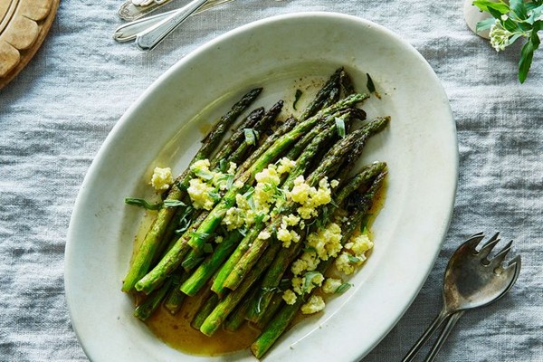 Pan-roasted asparagus with brown butter, lemon, and eggs mimosa