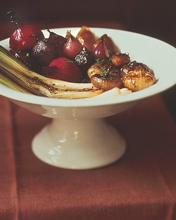 Pan-roasted balsamic onions