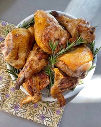 Pan-roasted chicken with garlic, rosemary, and white wine (Pollo arrosto in tegame)