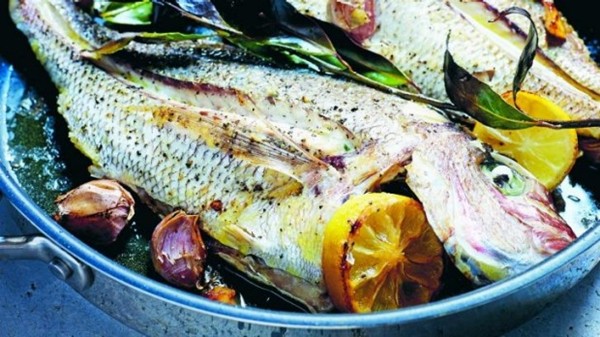 Pan-roasted snapper with garlic & bay