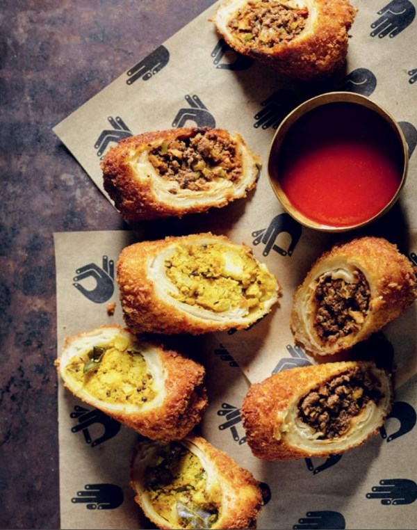 Pan rolls, beef filling