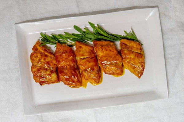 Pan-seared fish with saffron and lime (Mahi zafaroni)