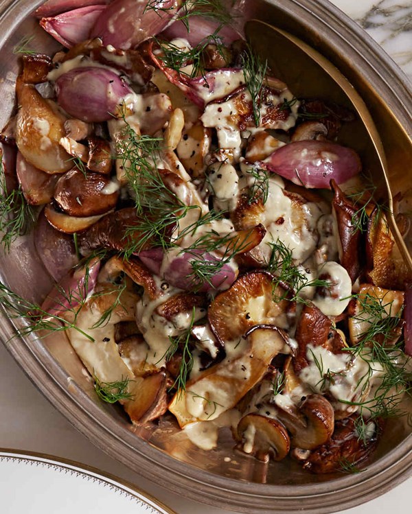 Pan-seared mushrooms with cream and dill