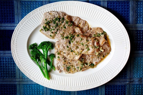 Pan-seared pork tenderloin with tarragon