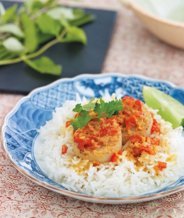 Pan-seared scallops on coconut rice