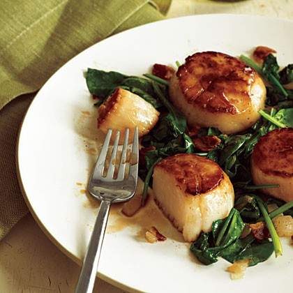 Pan-seared scallops with bacon and spinach