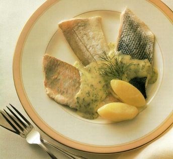 Panaché of steamed fish with dill butter sauce