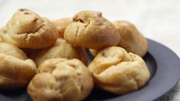 Pancetta & Parmesan puffs