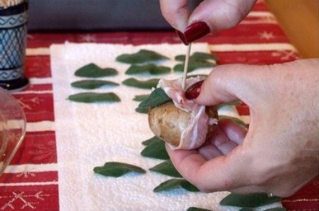 Pancetta-wrapped mushrooms