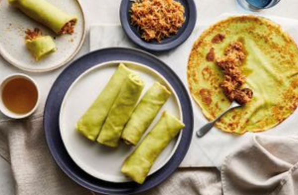 Pandan and coconut crepes (Kuih dadar)