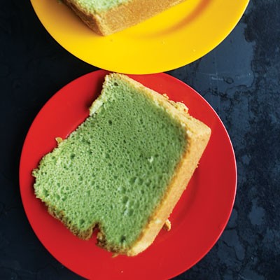 Pandan chiffon cake