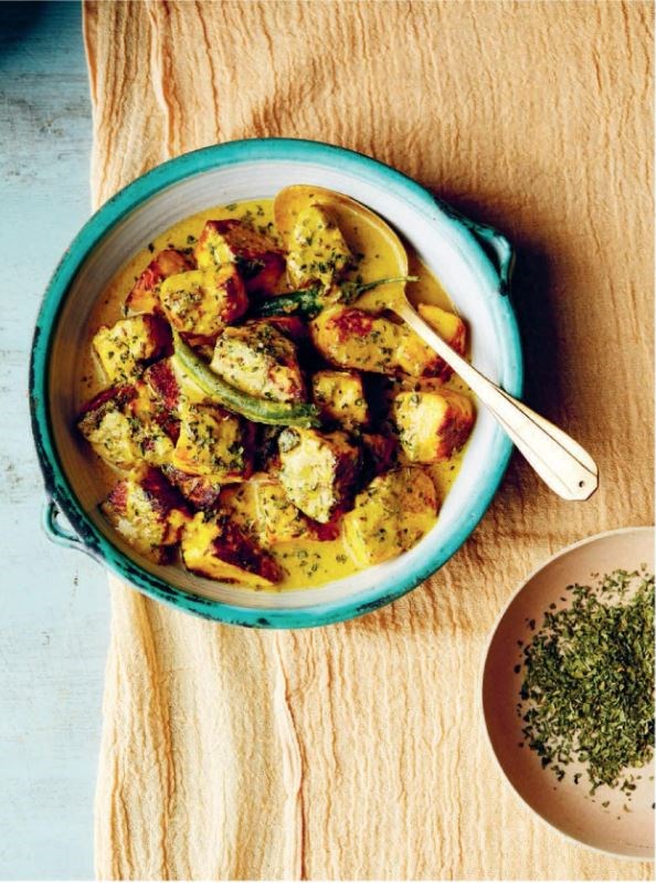 Paneer in yellow gravy (Chaman kaliya)