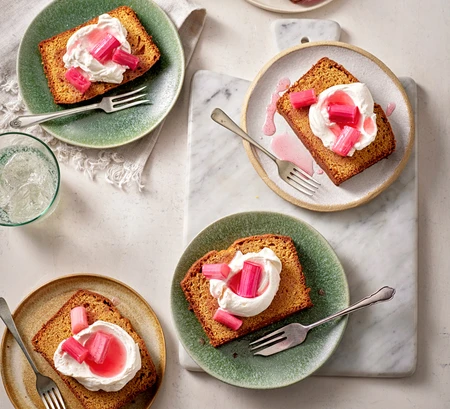 Panela loaf cake