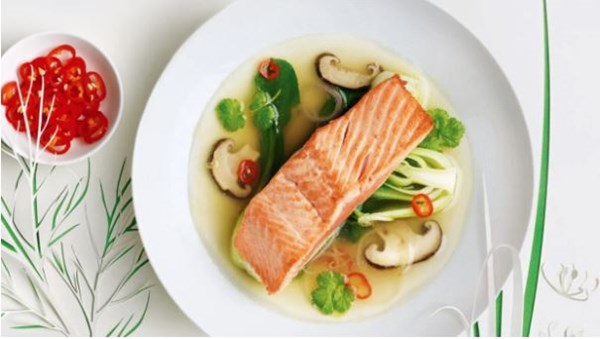 Panfried salmon with Asian broth